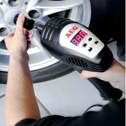 Clé a choc démonte-roue 12V 34 DaNm 2 douilles : 17-19 21-23 allume cigare ou...