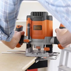 Défonceuse filaire - BLACK+DECKER - KW1200E-QS - 1200W - 7 accessoires