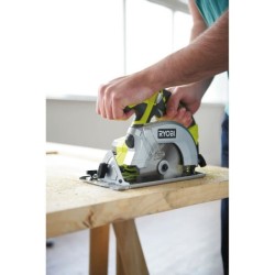 RYOBI - Scie circulaire 18V ONE+- diam. 150 mm x 10 mm - 4 700 tr/min - Livré...