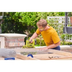 RYOBI - Agrafeuse 18V ONE+ - agrafes dos 9,4 mm, longueur 6,35 mm a 14,3 mm -...