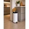 KITCHEN MOVE Poubelle de cuisine a pédale Forest - 30L - Blanc mat