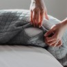 BÉABA - Big Flopsy™ - Coussin de grossesse et d'allaitement - Fleur de coton ...