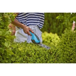 Cisaille a gazon ClassicCut Li - GARDENA - Manche télescopique - Roues - 3,6V...