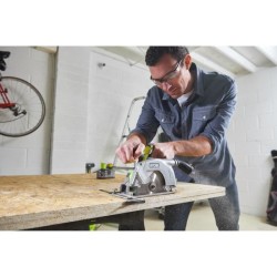 RYOBI - Scie circulaire 18V ONE+ - diam. 165 mm x 16 mm - 4 700 tr/min - Livr...