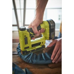 RYOBI - Agrafeuse 18V ONE+ - agrafes dos 9,4 mm, longueur 6,35 mm a 14,3 mm -...
