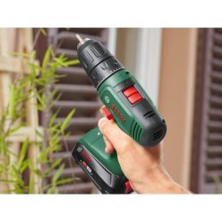 Perceuse-visseuse Bosch - UniversalDrill 18 (Livrée avec 2 batteries 1,5 Ah, ...