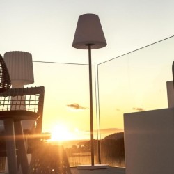 Lampadaire solaire et rechargeable - LUMISKY - STANDY WOOD SOLAR - H150 cm - ...