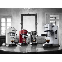 Machine expresso manuelle - De'Longhi - Dedica style - EC685.R - Rouge