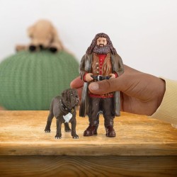 Figurine Hagrid et Crockdur, Personnages de l'univers Harry Potter, 